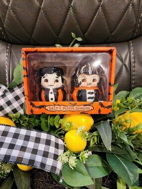 Johanna Parker Salt & Pepper Shakers halloween Frankenstein Vampire witch